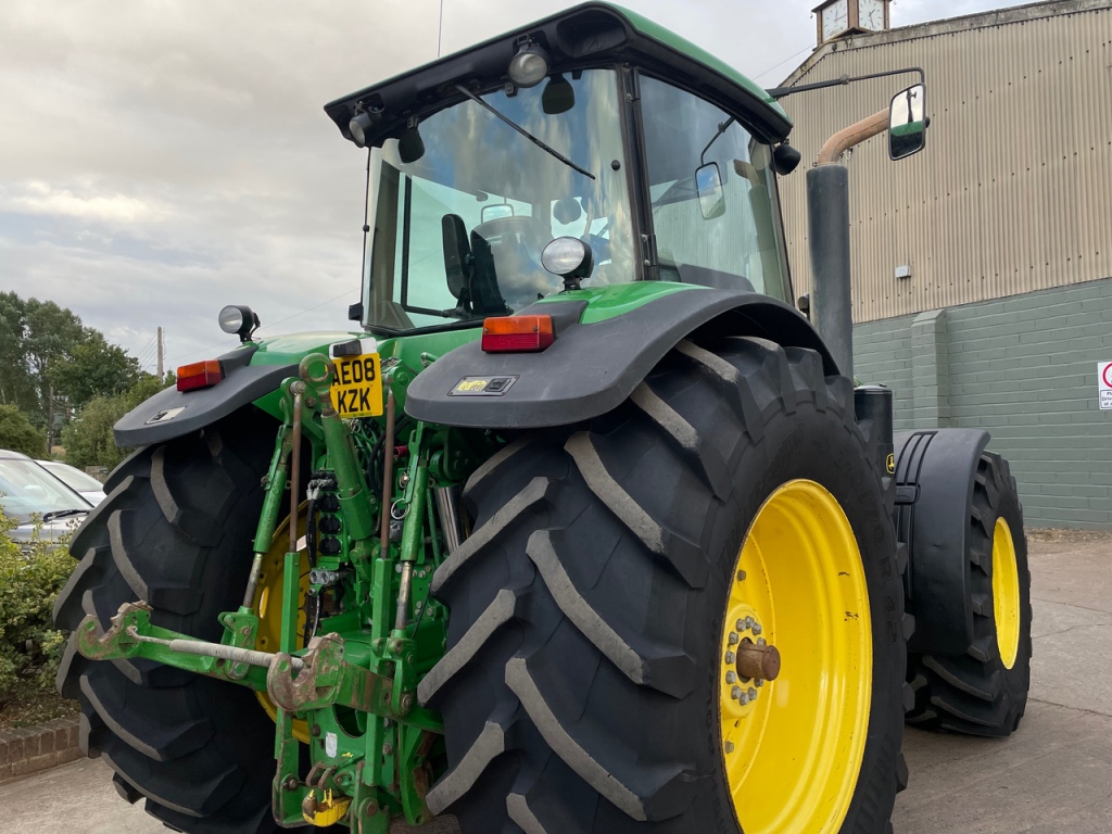 John Deere 7930