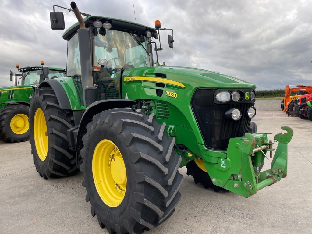 John Deere 7930