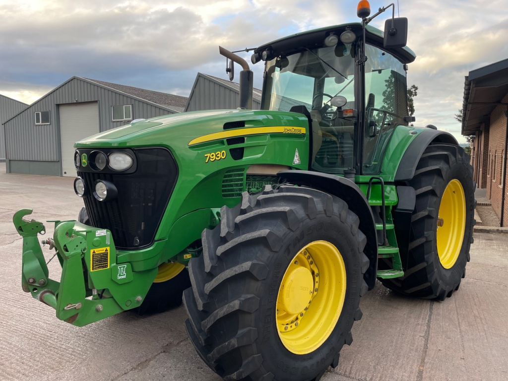 John Deere 7930