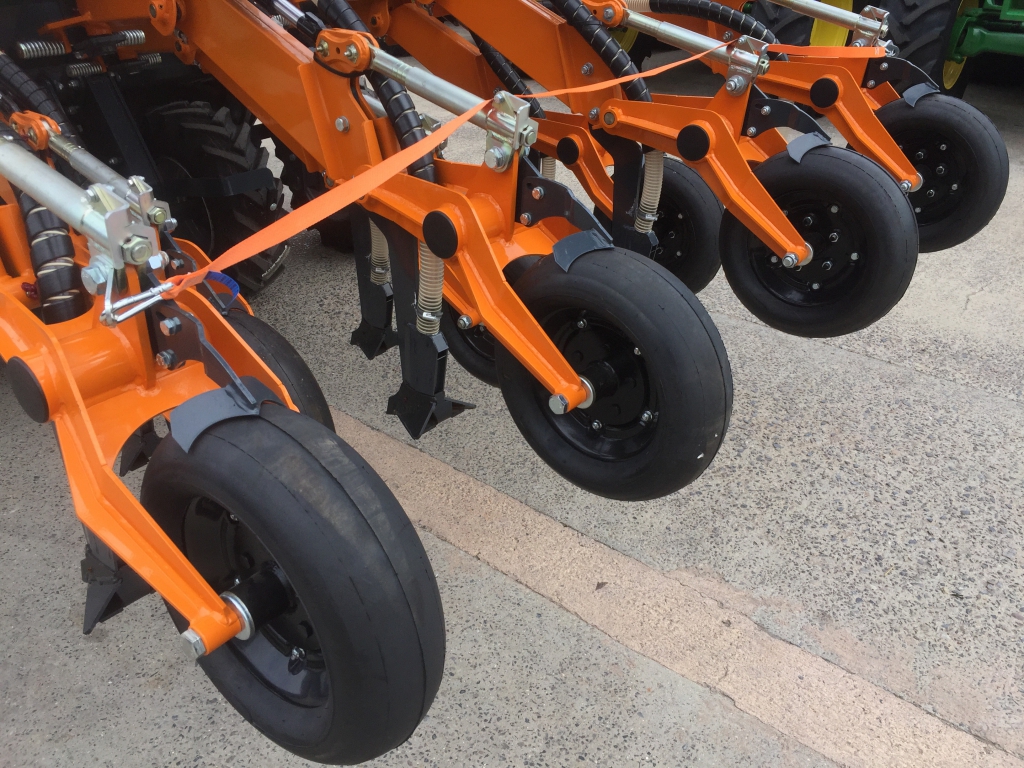 Mzuri Pro-till 4T drill