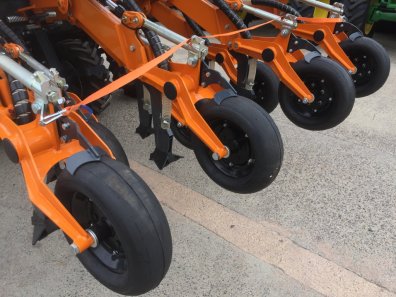 Mzuri Pro-till 4T drill
