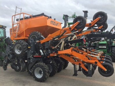 Mzuri Pro-till 4T drill