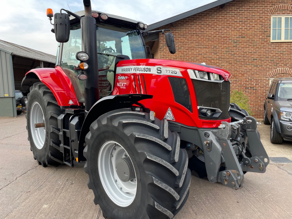 Massey Ferguson 7720S Next Edition