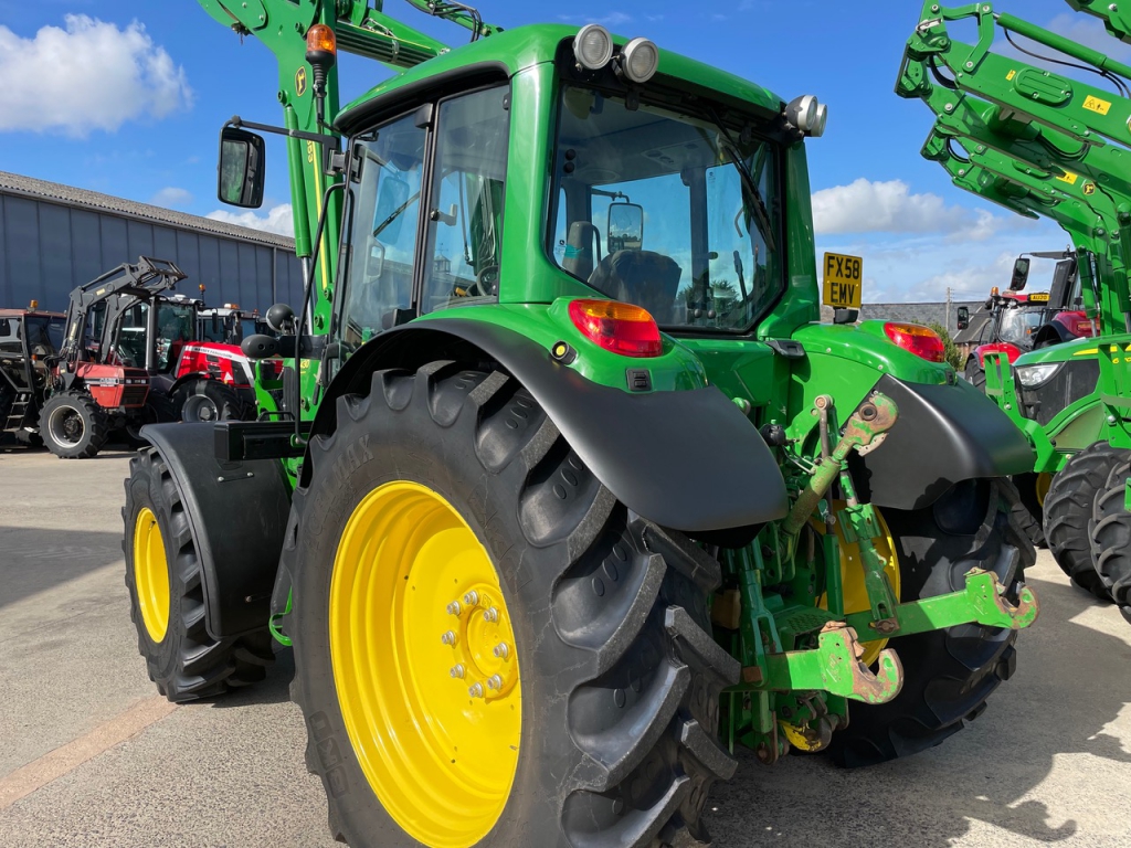 John Deere 6430