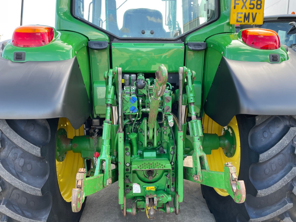 John Deere 6430