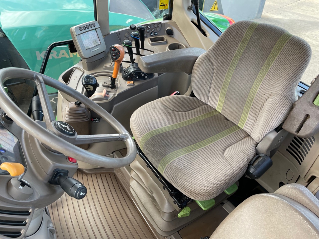 John Deere 6430