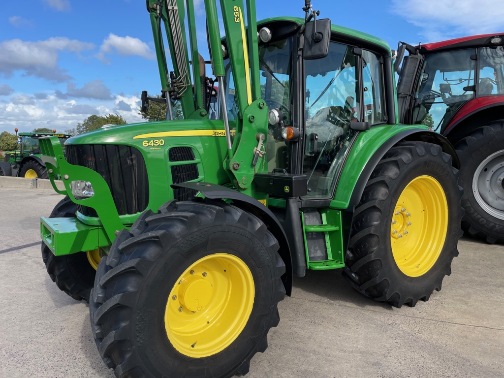 John Deere 6430