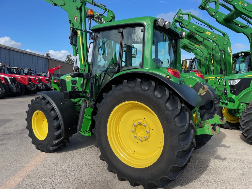 John Deere 6430