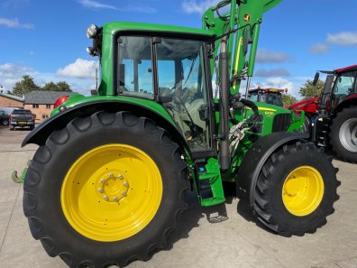 John Deere 6430
