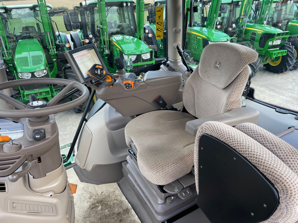 John Deere 6215R Ultimate Edition