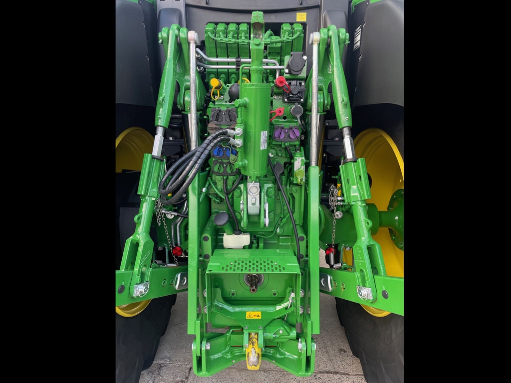 John Deere 6215R Ultimate Edition