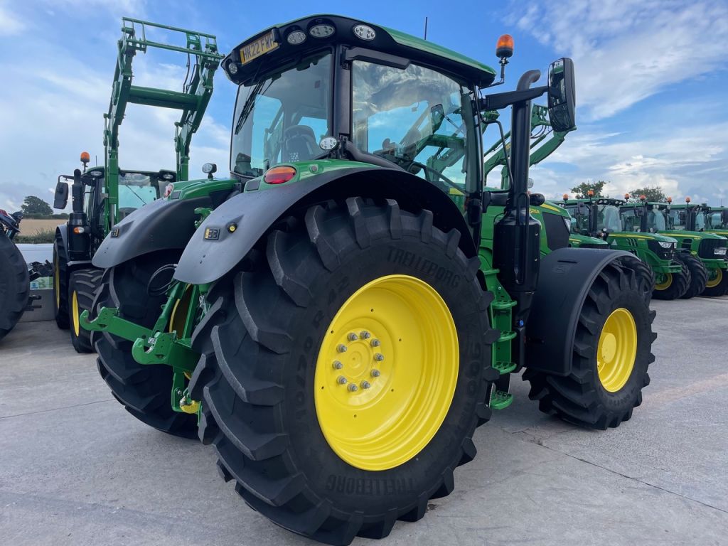 John Deere 6215R Ultimate Edition