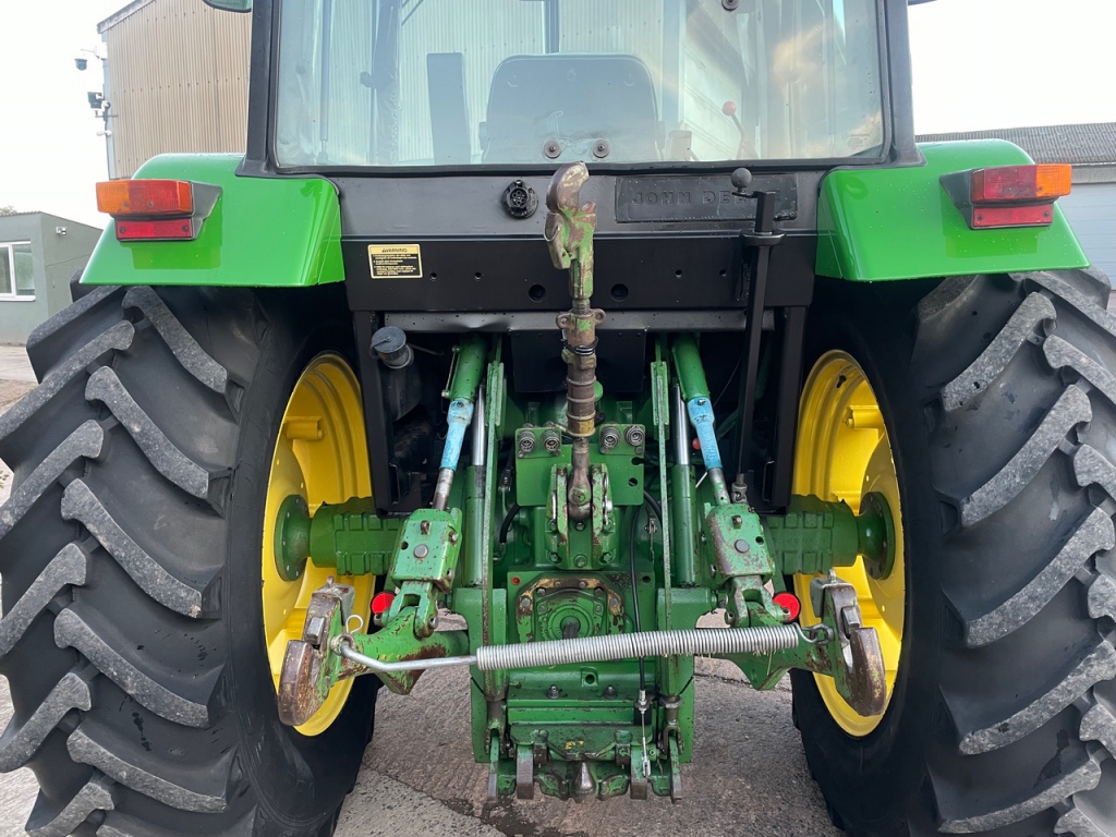 John Deere 3350