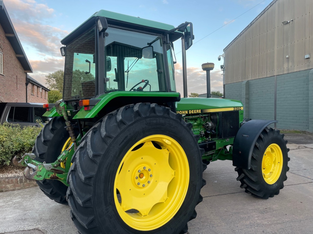 John Deere 3350