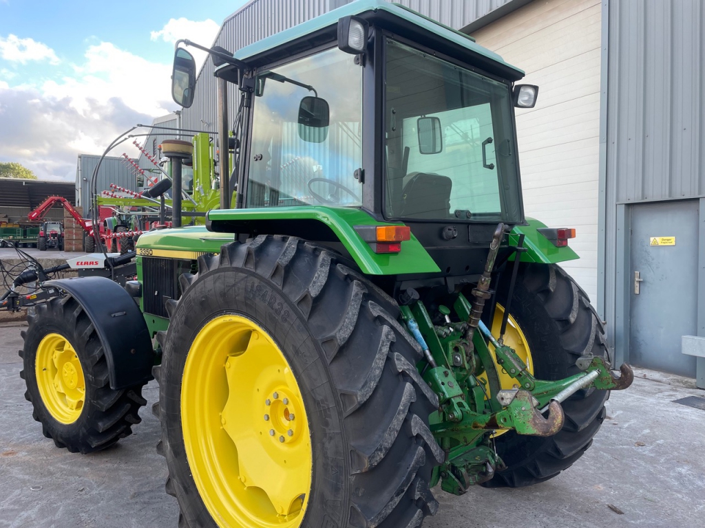 John Deere 3350