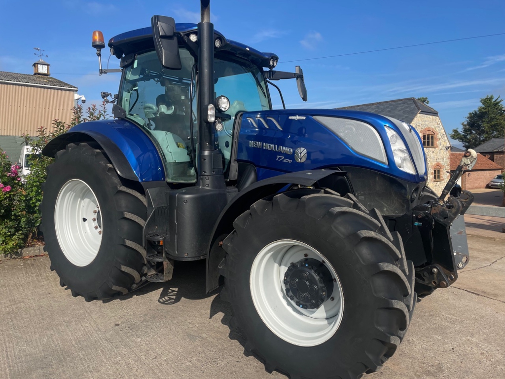 New Holland T7.270 Blue Power