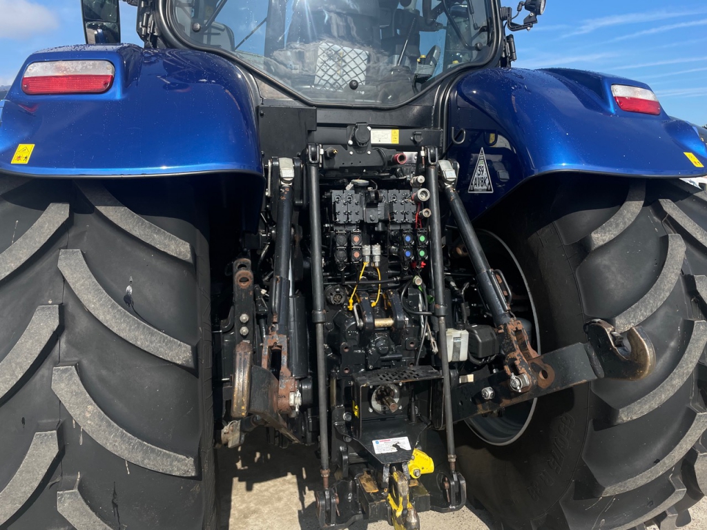 New Holland T7.270 Blue Power