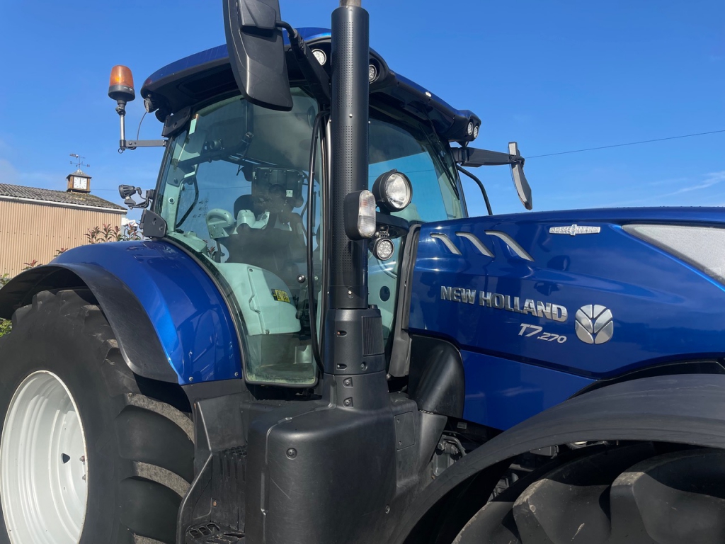 New Holland T7.270 Blue Power