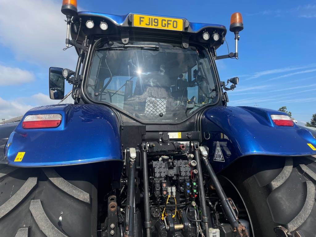 New Holland T7.270 Blue Power