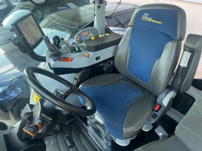 New Holland T7.270 Blue Power