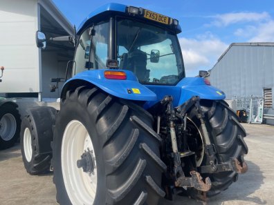 New Holland TG285