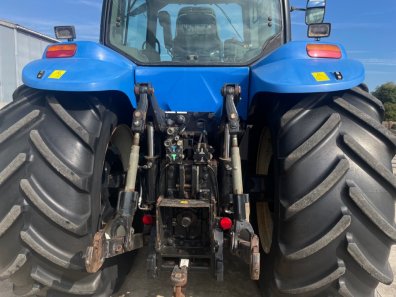 New Holland TG285