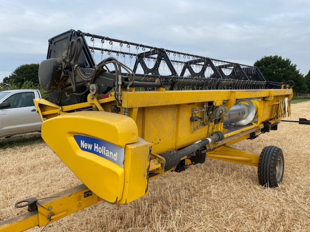 New Holland CSX 7080
