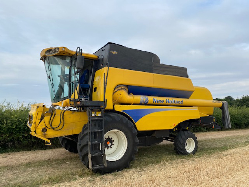 New Holland CSX 7080