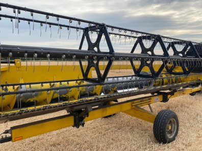 New Holland CSX 7080