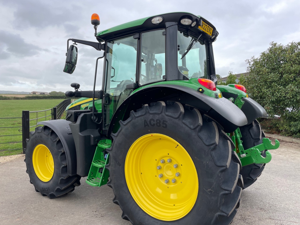 John Deere 6120M