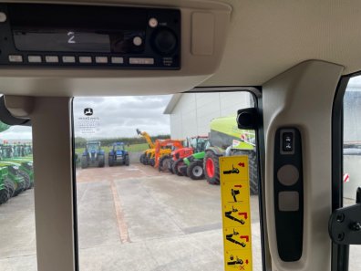 John Deere 6120M