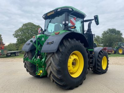 John Deere 7R 330