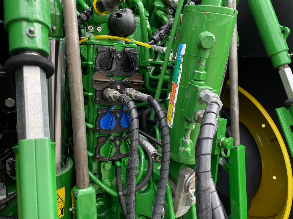 John Deere 6250R