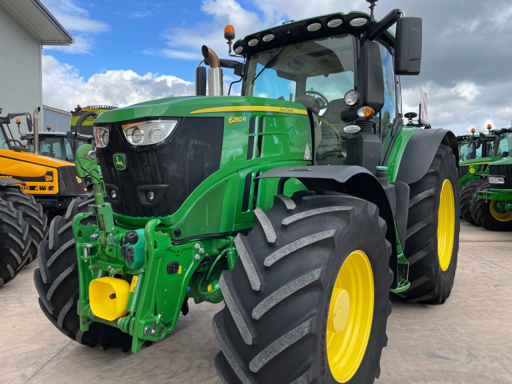 John Deere 6250R