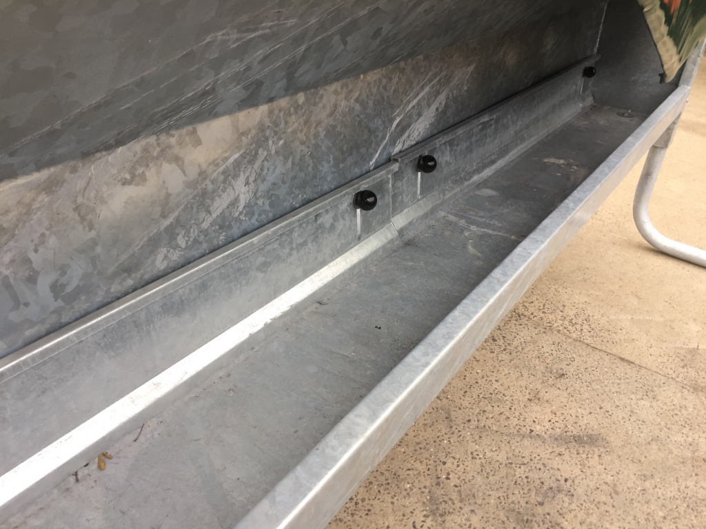 Condon Engineering 1.5 ton ad-lib feeder