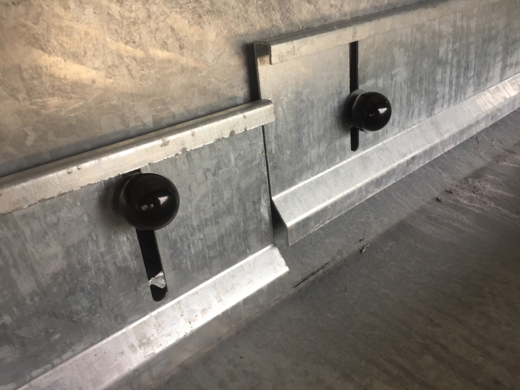 Condon Engineering 1.5 ton ad-lib feeder