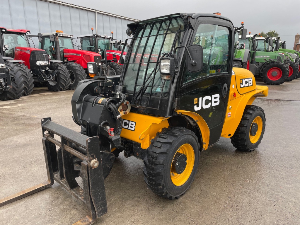 JCB 520-40