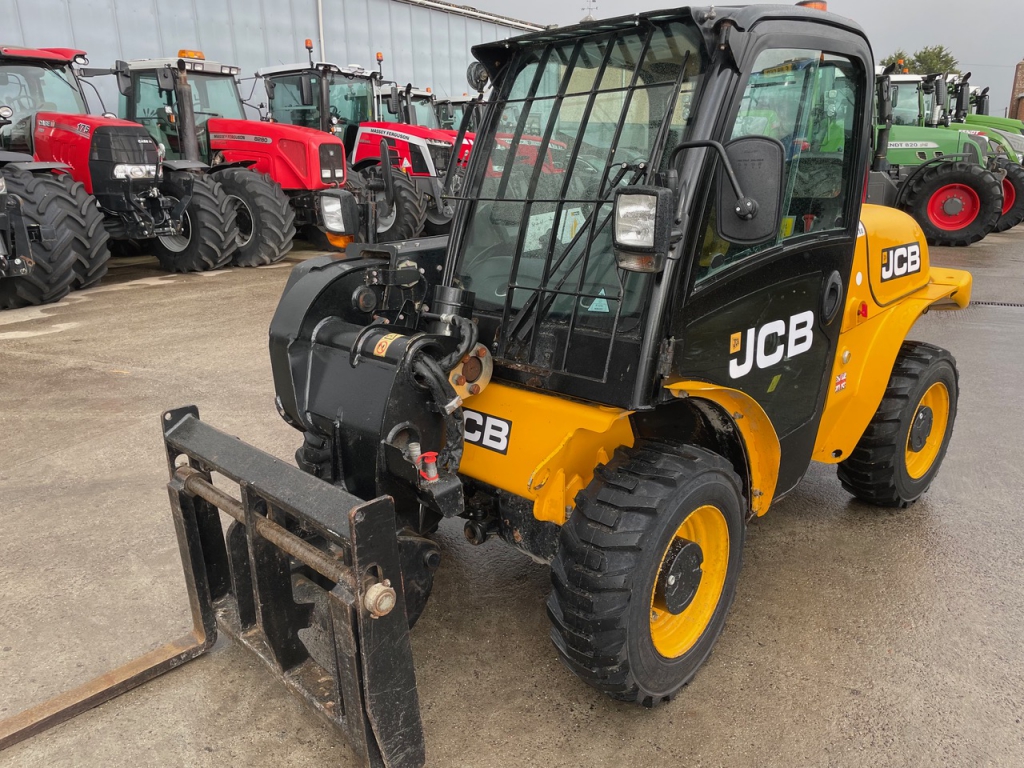 JCB 520-40