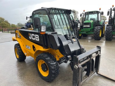 JCB 520-40