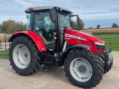 Massey Ferguson 5712S Efficient