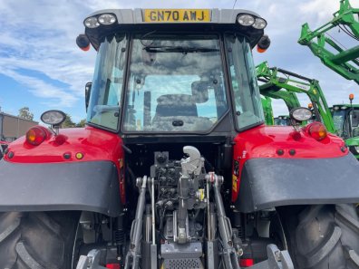 Massey Ferguson 5712S Efficient