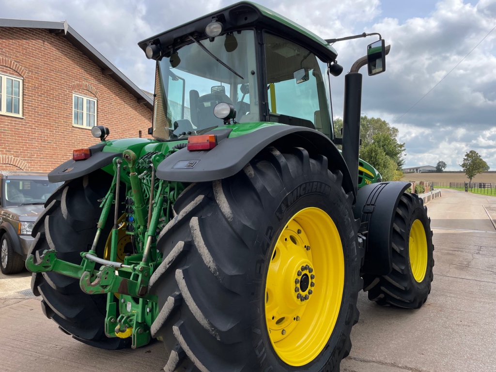 John Deere 7930
