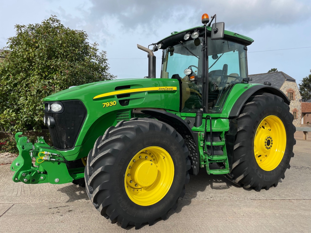 John Deere 7930