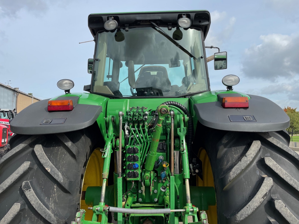 John Deere 7930