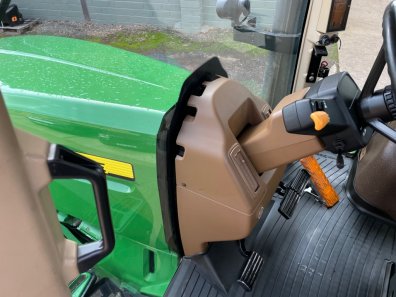 John Deere 7930