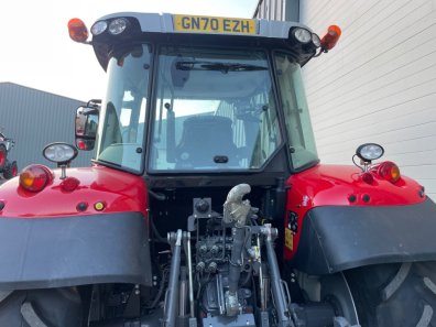 Massey Ferguson 5712S Essential