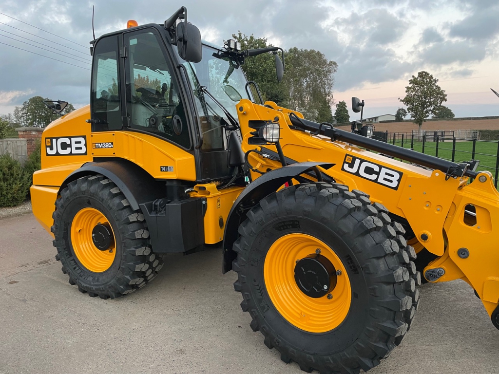 JCB 320S