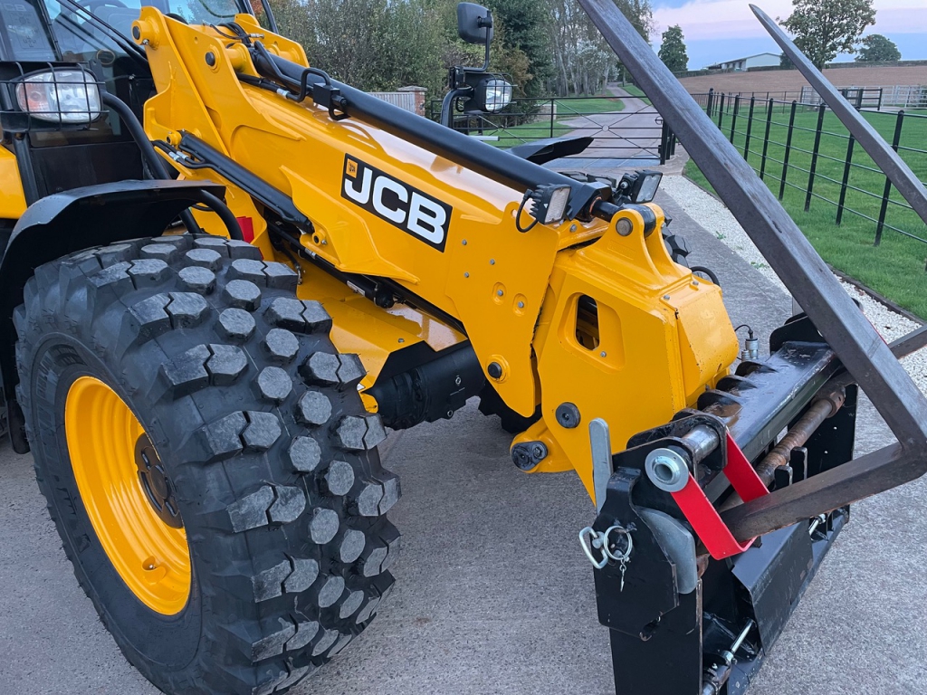 JCB 320S