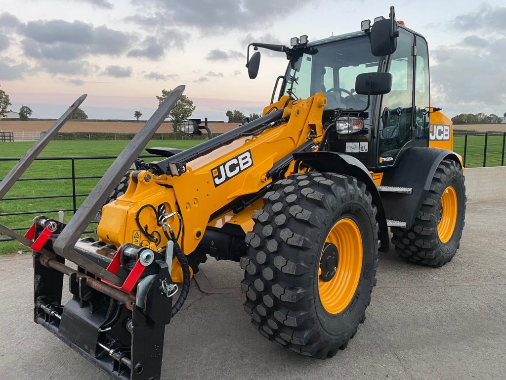 JCB 320S