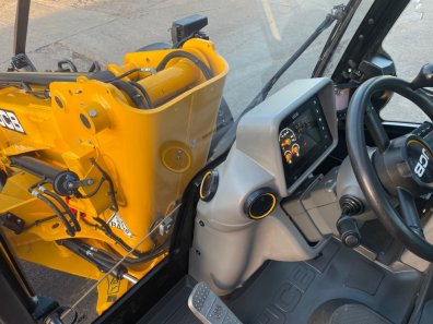 JCB 320S